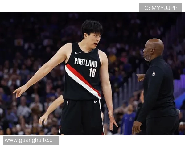 队记分析：第四节开拓者应围绕杨瀚森展开战术调整提升球队组织能力