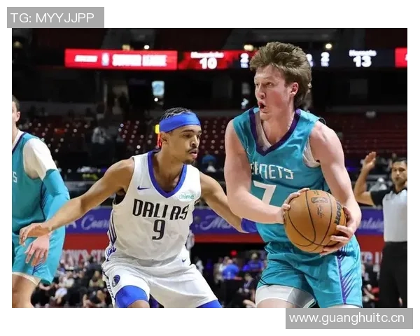 克尼佩尔表现起伏不定10投仅中3收获8分4板3助2帽并有5次失误 克尼佩尔表现起伏不定10投仅中3收获8分4板3助2帽并有5次失误