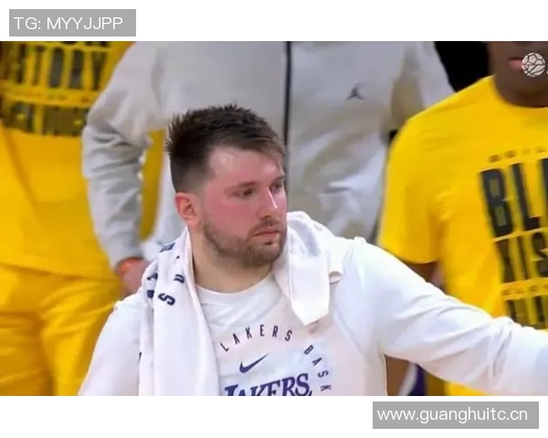 东契奇上半场表现抢眼8投4中斩获16分并贡献4篮板7助攻1抢断1盖帽