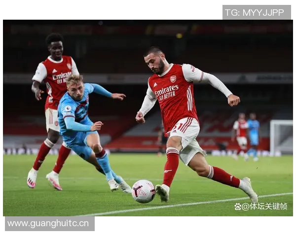 早报：利物浦连败困境深重球队状态堪忧未来之路何去何从