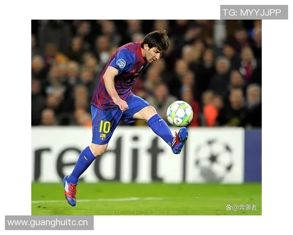 梅西球衣不够用对方前锋主动脱衣赠予展现友谊精神