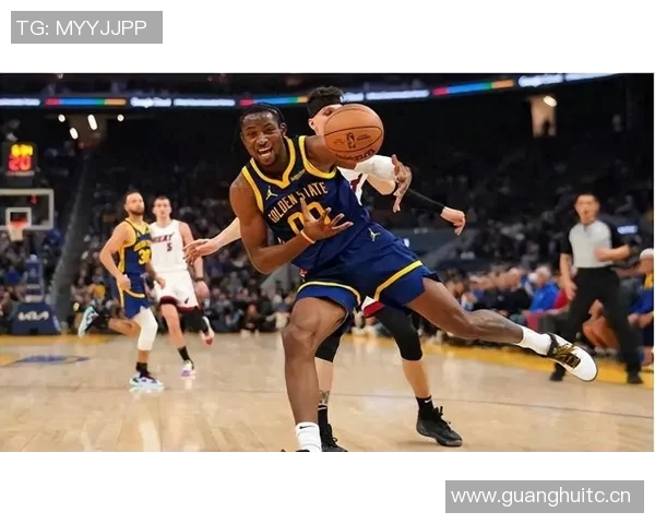 科尔赞穆迪本赛季投篮表现出色称其首发位置实至名归 科尔赞穆迪本赛季投篮表现出色称其首发位置实至名归