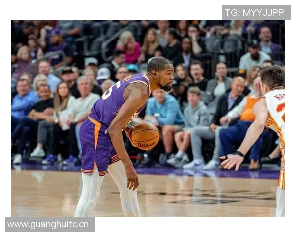 布克职业生涯得分突破17000分创21世纪第八快里程碑 布克职业生涯得分突破17000分创21世纪第八快里程碑