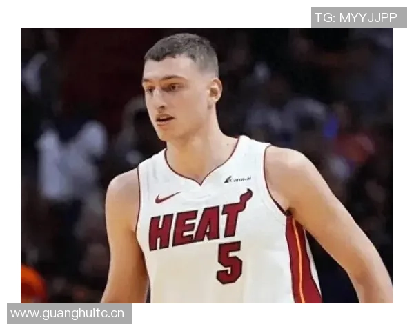 约维奇表现不佳仅得2分5失误轮换调整势在必行 约维奇表现不佳仅得2分5失误轮换调整势在必行