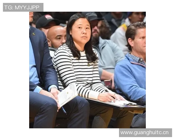 湖人管理层重申里夫斯重要性不会让场均28分球员打替补