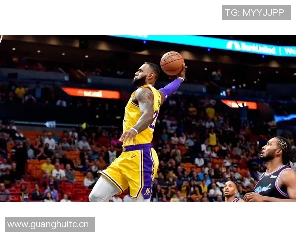 前队友揭秘锡安心中自信与詹姆斯热爱比赛的巨大差距