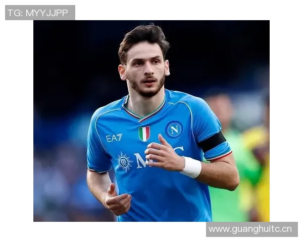 克瓦拉茨赫利亚训练受伤缺席合练球迷期待他早日回归赛场 克瓦拉茨赫利亚训练受伤缺席合练球迷期待他早日回归赛场