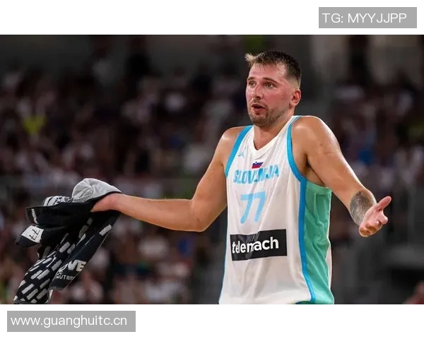 今日黄绿大战詹姆斯缺阵东契奇与斯玛特继续缺席比赛分析 今日黄绿大战詹姆斯缺阵东契奇与斯玛特继续缺席比赛分析