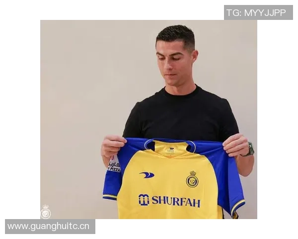 足坛奇葩雕像大盘点萨拉赫C罗大罗法尔考等球星形象奇特引热议 足坛奇葩雕像大盘点萨拉赫C罗大罗法尔考等球星形象奇特引热议