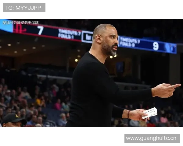 伊森复出后展现奇兵本色攻防两端助火箭重回胜利轨道