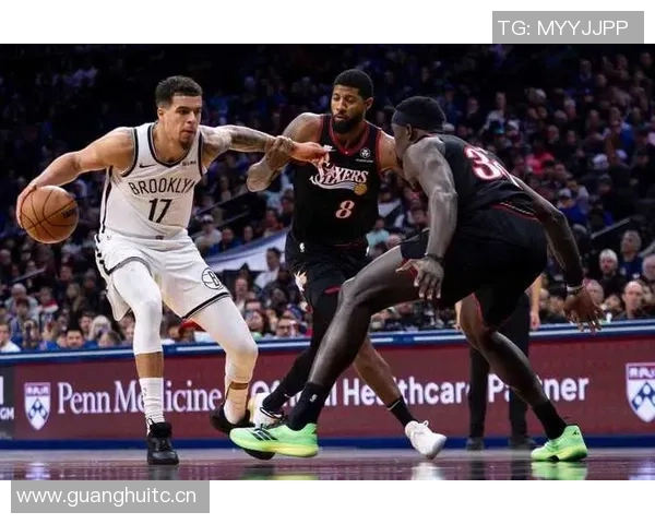 小迈克尔波特半场表现出色14中7砍下20分外加8篮板三分球命中率高达50