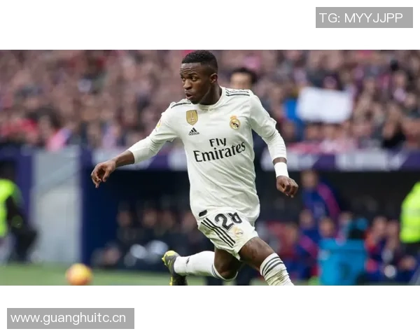 阿韦洛亚呼吁球迷支持维尼修斯感谢他为球队带来的荣耀